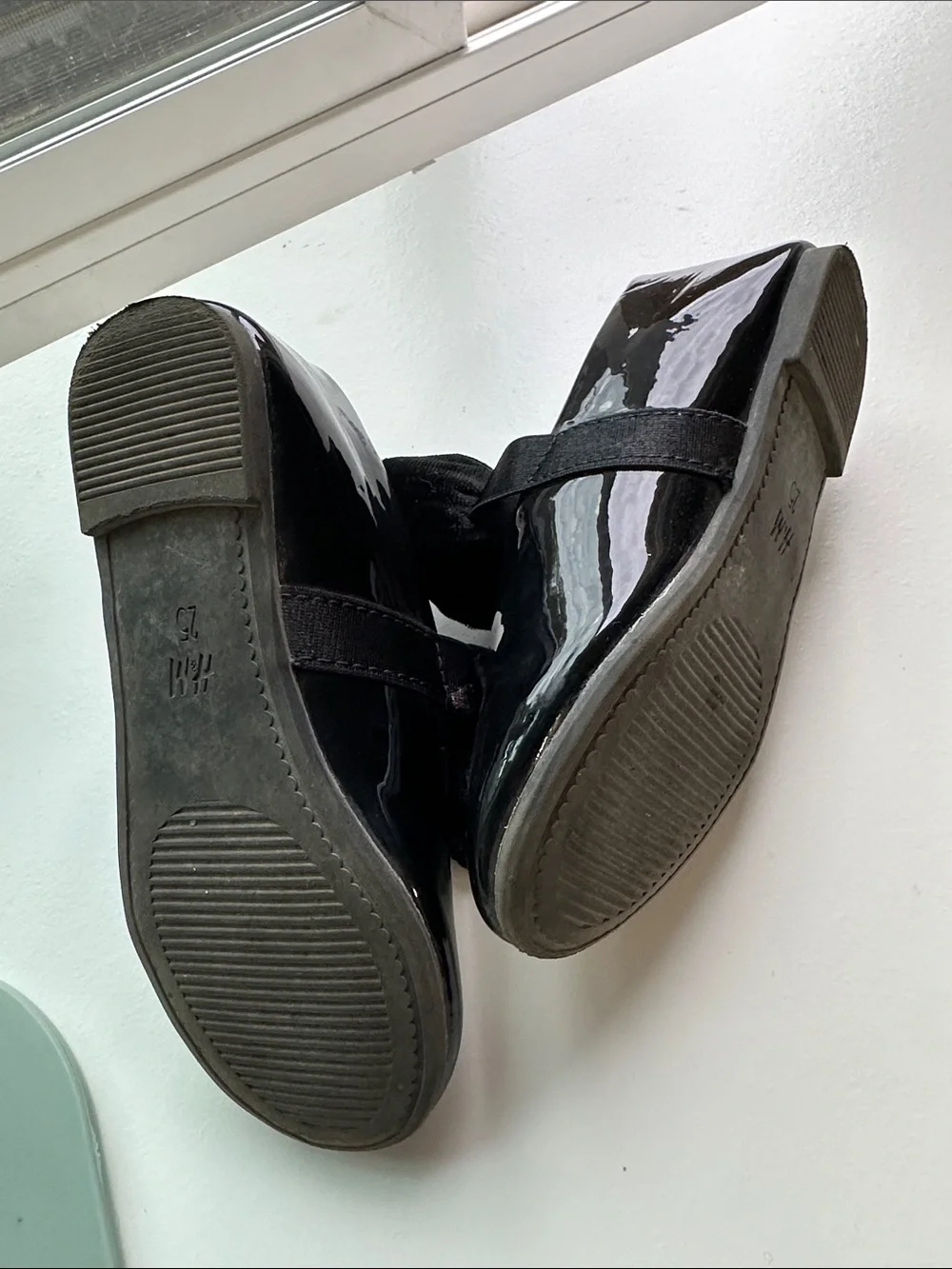 H&M Black Patent Mary Jane Shoes with Velvet Bows
